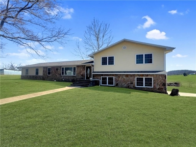 3 Bed 2 Bath Country Home on 9 Ac w/Pond, For Sale, Boone Co, Harrison Paved Road Acc - image 1