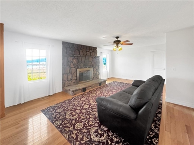 3 Bed 2 Bath Country Home on 9 Ac w/Pond, For Sale, Boone Co, Harrison Paved Road Acc - image 12