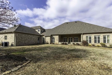 Luxury Home For Sale in Jonesboro, AR - image 31