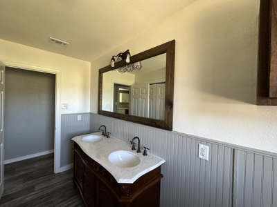 East Texas Country Home For Sale - image 14