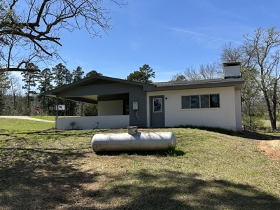 East Texas Country Home For Sale - image 21