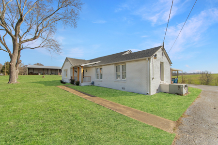 Livestock and Equestrian Farm for Sale in Carroll County, TN - image 3