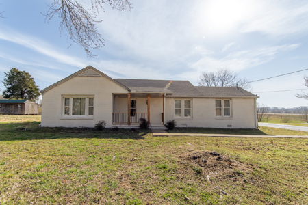 Livestock and Equestrian Farm for Sale in Carroll County, TN - image 2