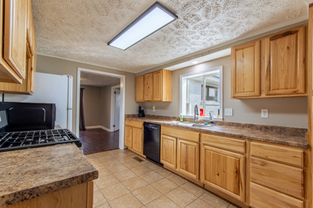 Livestock and Equestrian Farm for Sale in Carroll County, TN - image 9