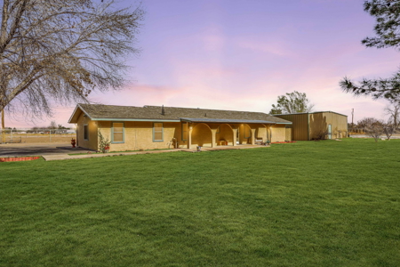 Home and Shop for Sale in Las Cruces, New Mexico - image 1