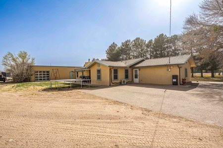 Home and Shop for Sale in Las Cruces, New Mexico - image 32