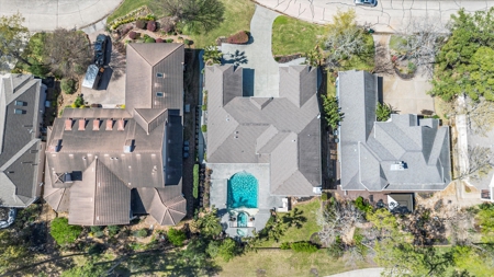 Welcome to your dream home in the prestigious Estates of Bentwater - image 9