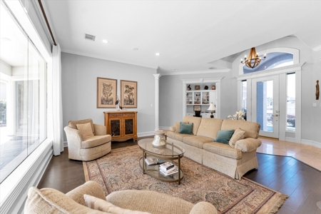 Welcome to your dream home in the prestigious Estates of Bentwater - image 14