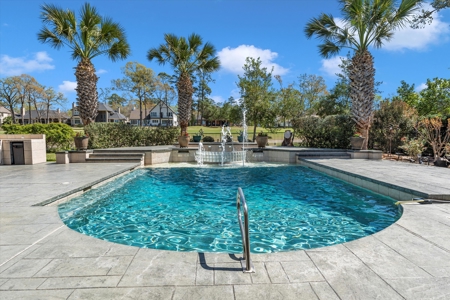 Welcome to your dream home in the prestigious Estates of Bentwater - image 8
