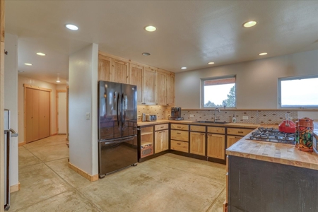 Custom Home on Acreage in Chama West with Attached Garage, Chama NM - image 13