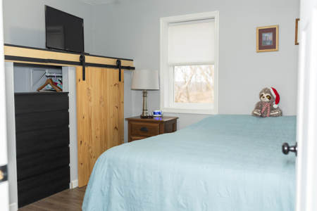 Charming Country Home with Guest House Near Sundown Lake - image 31