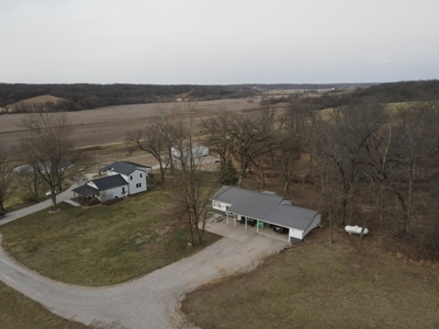 Charming Country Home with Guest House Near Sundown Lake - image 41