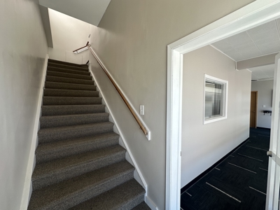 Commercial Property with Office, Apartment, and Storage Space – Prime Location - image 22