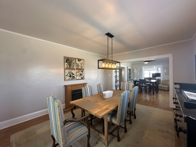 Commercial Property with Office, Apartment, and Storage Space – Prime Location - image 25