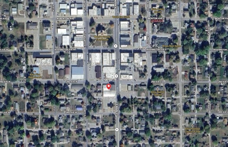 Commercial Property with Office, Apartment, and Storage Space – Prime Location - image 49