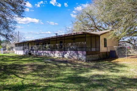 Country Home for Sale in Trenton, FL! - image 24