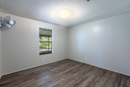 Country Home for Sale in Trenton, FL! - image 12