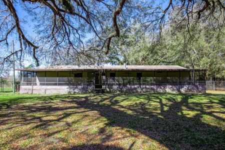Country Home for Sale in Trenton, FL! - image 23