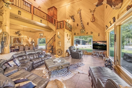 Hunting Lodge with Waterfall in Wilkinson County, MS - image 11