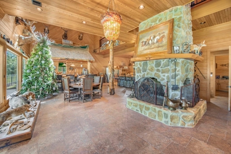 Hunting Lodge with Waterfall in Wilkinson County, MS - image 10
