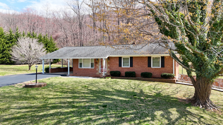Ranch Style Home With 3 Bedrooms - 2 Baths  In Patrick County, Va - image 3