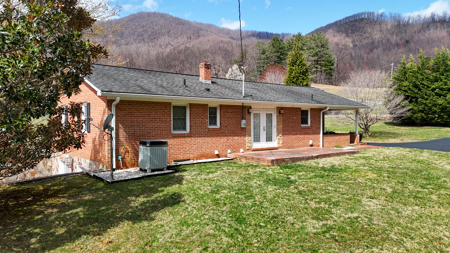 Ranch Style Home With 3 Bedrooms - 2 Baths  In Patrick County, Va - image 7