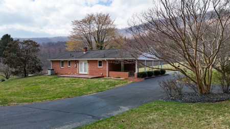 Ranch Style Home With 3 Bedrooms - 2 Baths  In Patrick County, Va - image 37