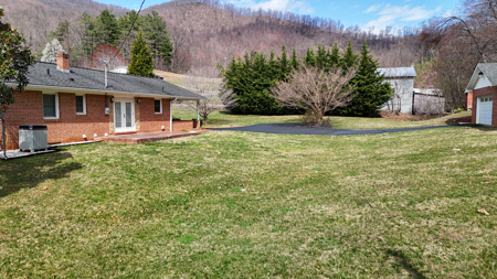 Ranch Style Home With 3 Bedrooms - 2 Baths  In Patrick County, Va - image 36