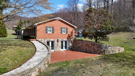 Ranch Style Home With 3 Bedrooms - 2 Baths  In Patrick County, Va - image 5