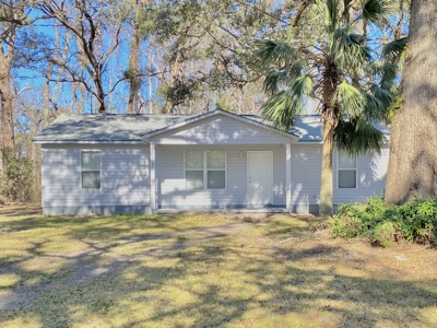 Home for Sale in Perry FL with 1.9 Acres - image 1