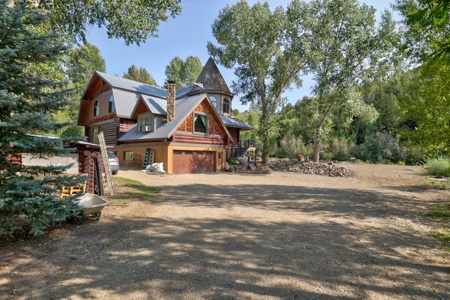 Stunning Riverfront Log Home in Dolores, CO – A True Colorado Retreat! - image 42