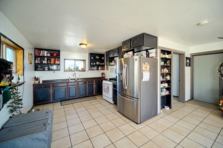 Charming 3-Story Mountain Home for Sale in Cotopaxi, Colorado - image 5