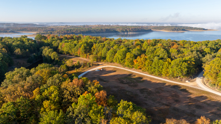 Lot 1 in Subdivision in Gated Community with Airstrip on Bull Shoals Lake Peninsula - image 30