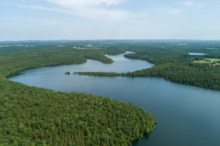 Lot 1 in Subdivision in Gated Community with Airstrip on Bull Shoals Lake Peninsula - image 24