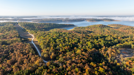 Lot 1 in Subdivision in Gated Community with Airstrip on Bull Shoals Lake Peninsula - image 28