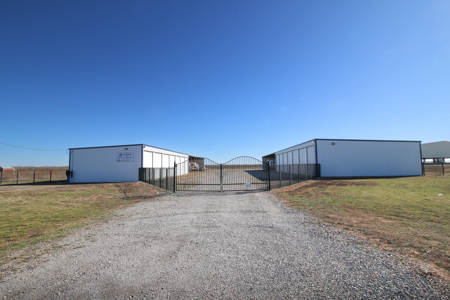 RV Boat Storage Facility Wichita Falls Texas For Sale Archer County Land - image 3