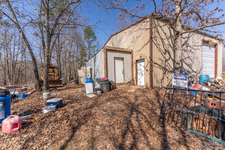 Fixer Upper Farmhouse and Acreage with Outbuildings in the Ozarks - image 34