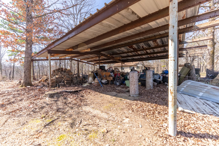 Fixer Upper Farmhouse and Acreage with Outbuildings in the Ozarks - image 12