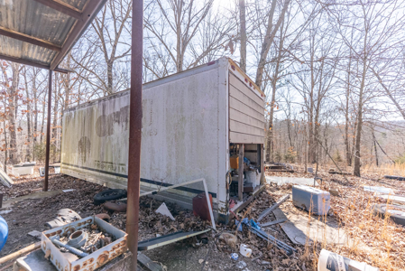 Fixer Upper Farmhouse and Acreage with Outbuildings in the Ozarks - image 16