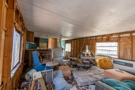 Fixer Upper Farmhouse and Acreage with Outbuildings in the Ozarks - image 20