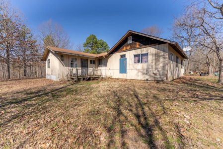 Fixer Upper Farmhouse and Acreage with Outbuildings in the Ozarks - image 6