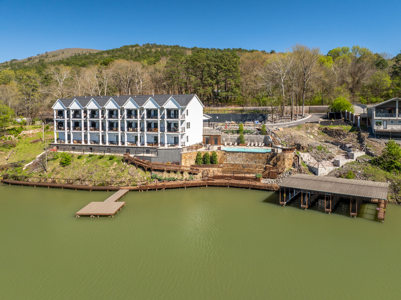 Lakefront Luxury Townhome on Lake Hamilton in Hot Springs, AR - image 12