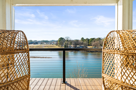 Lakefront Luxury Townhome on Lake Hamilton in Hot Springs, AR - image 33
