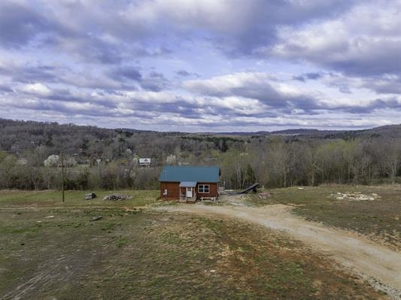Cabin For Sale in Hardy, Arkansas - image 31