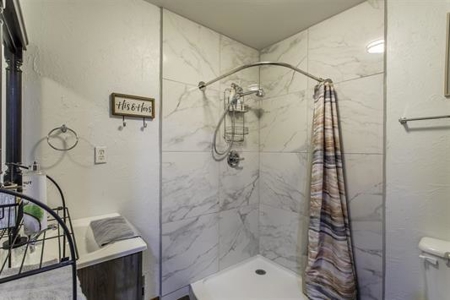 Cabin For Sale in Hardy, Arkansas - image 17