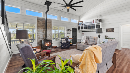 Charming Country Retreat Just 20 Minutes from Atlanta, TX! - image 12