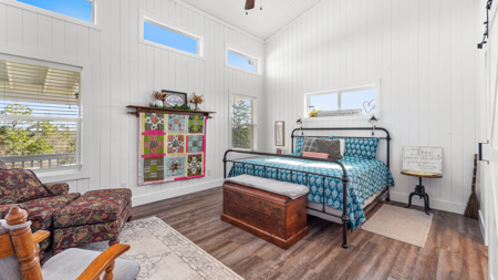 Charming Country Retreat Just 20 Minutes from Atlanta, TX! - image 16