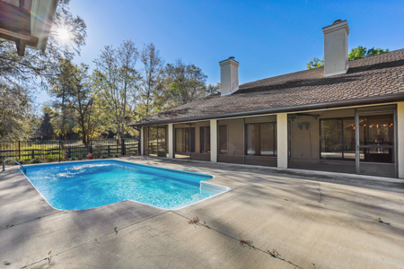 Custom Country Home With Pool On 9+ Acres Near Fort White Florida. Bring Your Horses! - image 8