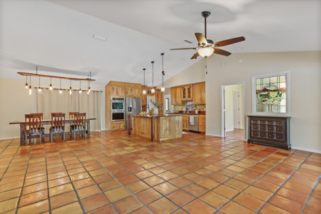 Custom Country Home With Pool On 9+ Acres Near Fort White Florida. Bring Your Horses! - image 12