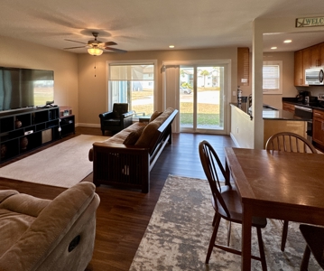 Charming 3/2 Condo In Prime Port Aransas Location - image 8